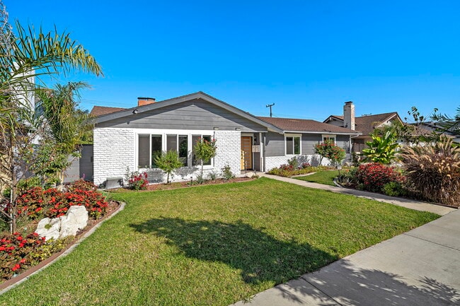 Photo - 5591 Heil Ave