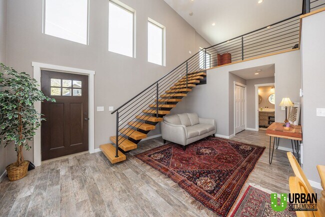 Photo - Modern 1 bedroom Cabin with amazing views ...