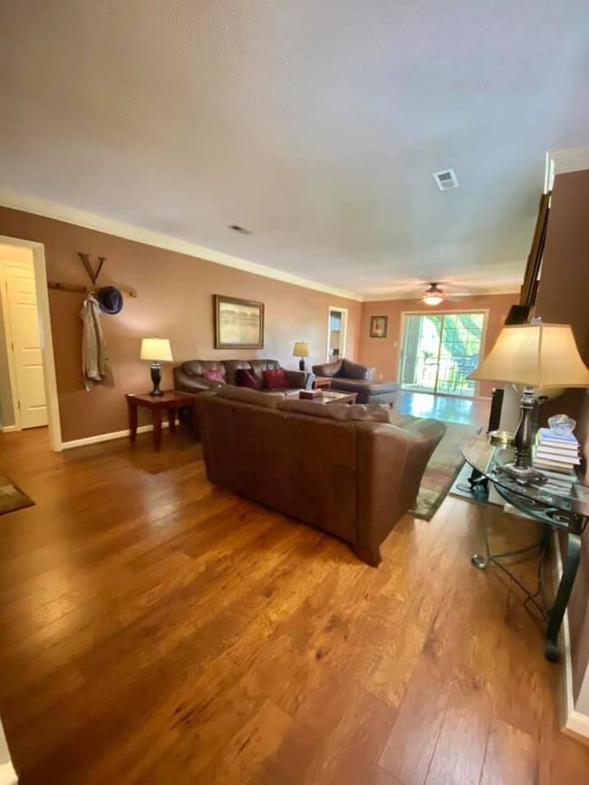 221 Danville Ct SW Condo Unit 221 Danville Court SW Condo for Rent in