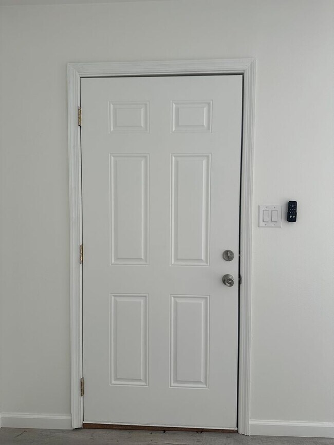 Photo - 320 Myrtlewood Cir