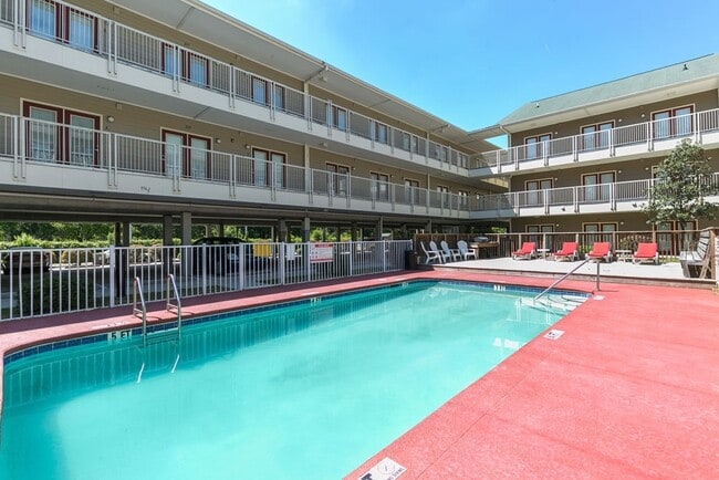 Photo - The Flats on High