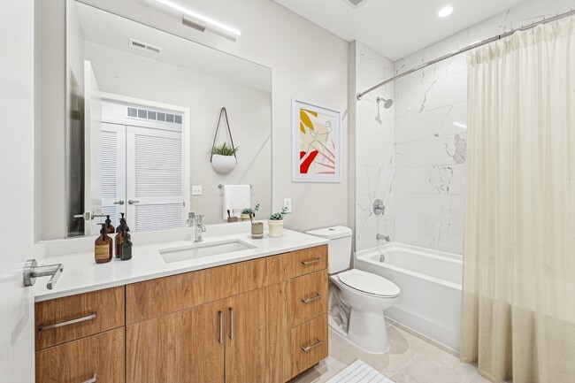 4909 Auburn