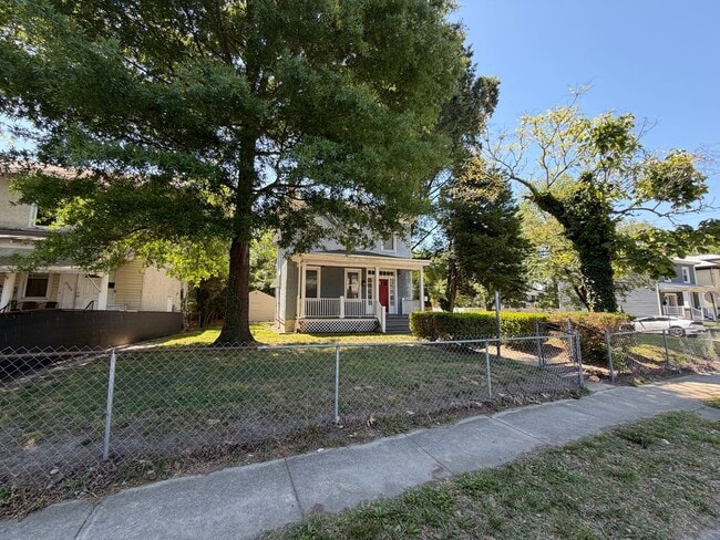 Photo - Charming 3bdrm/1.5bth Home Conveniently Located in Richmond's North Highland Park Subdivision w/P...