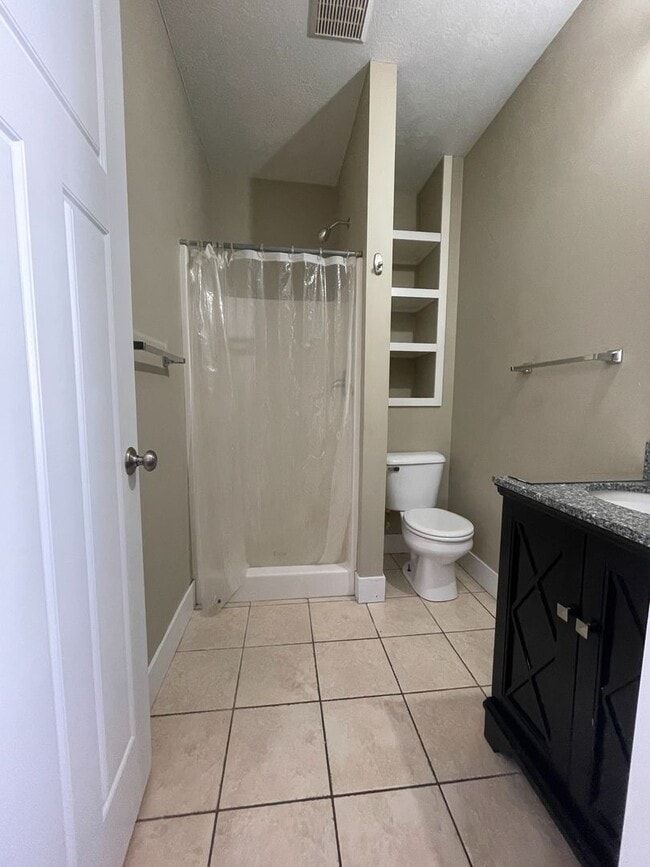 Photo - 933 E Front St Unit A