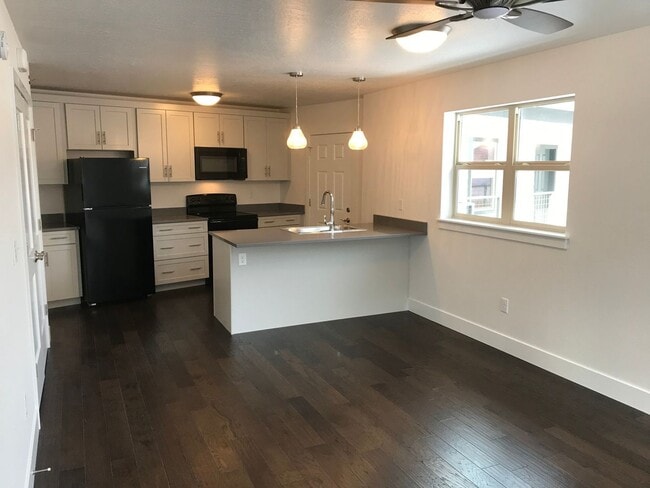 Photo - $1295.00/ Brand new 1 bedroom 1 bath condo