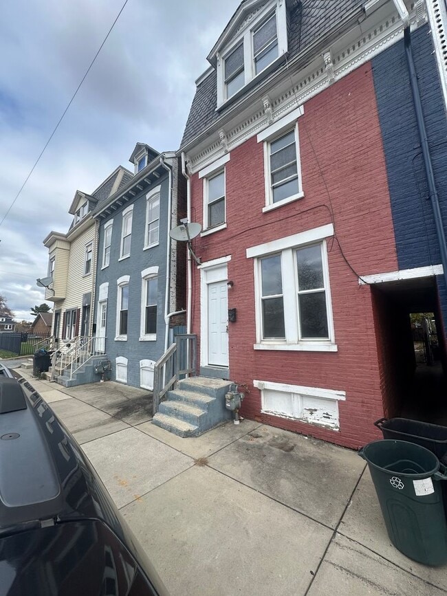 Photo - 731 S Beaver St