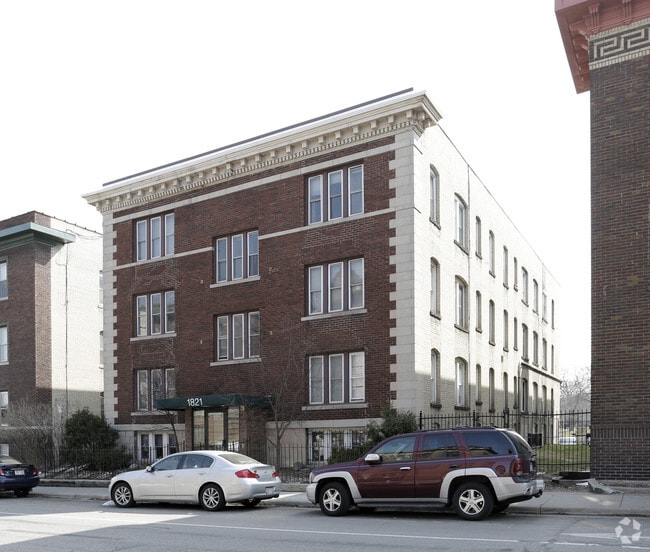 Primary Photo - 1821 1st Ave S