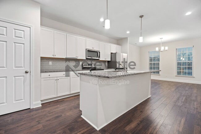 Photo - 6851 Dunton Rd