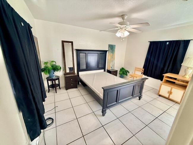 Photo - 720 NE 11th Ave Unit 2