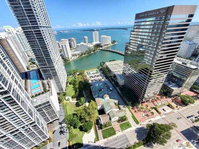 Building Photo - 500 Brickell Ave Rental