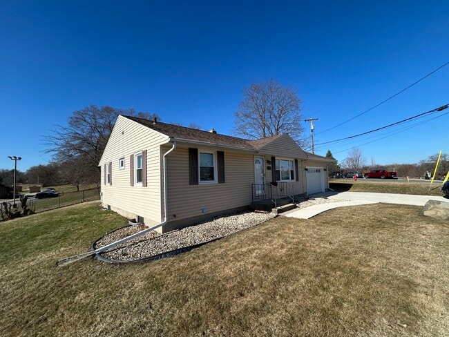 Photo - 904 Nichols Rd