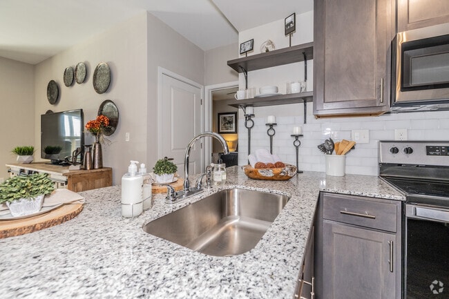 2BR, 2BA - 1112SF - B8 - Kitchen - Bison Trails Apartments