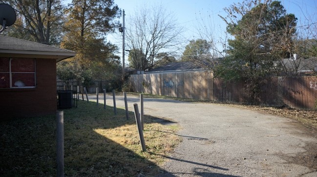 1645 Wells Station Rd
