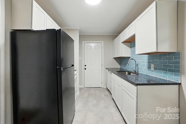 Photo - 1412 Wembley Dr