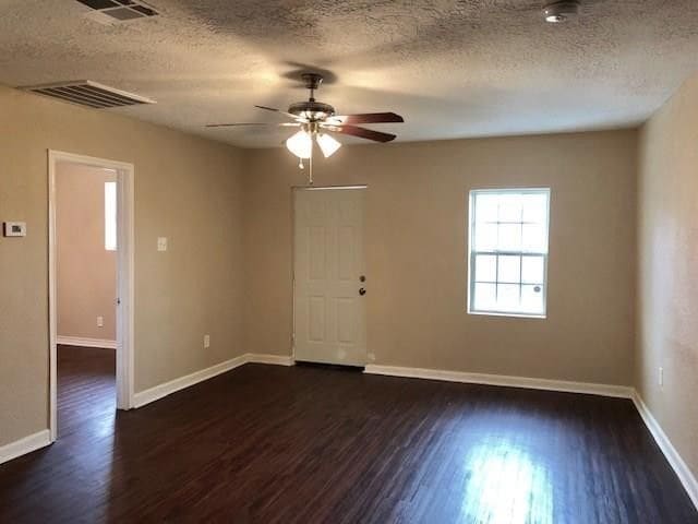 Unidad C - Sala de estar - 126 Gulf Pump Rd Unidad C