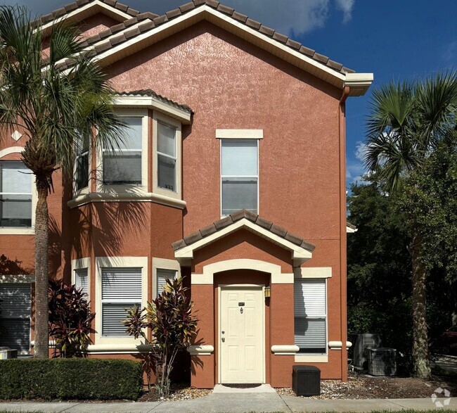 Building Photo - 3Bdrm 2Bath w/ garage -- Gated Community o... Unit 107 Rental