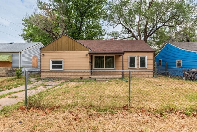 Photo - Bed 2 Bath In Quiet Neighborhood!