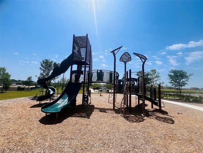 Photo - 325 Geode Glen