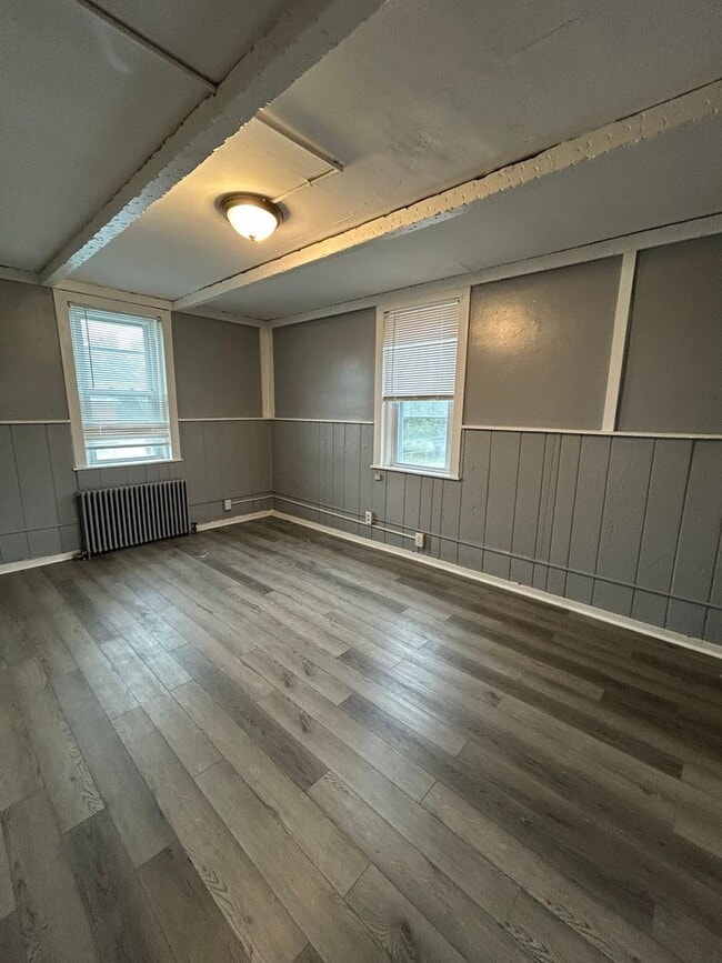 Building Photo - 701 West Second street Unit #1 Rental