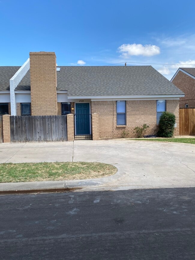 Photo - 4528 Lanham St