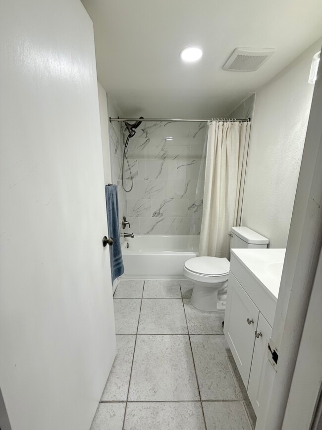 Photo - 3714 Greenery Ct Unidad 214