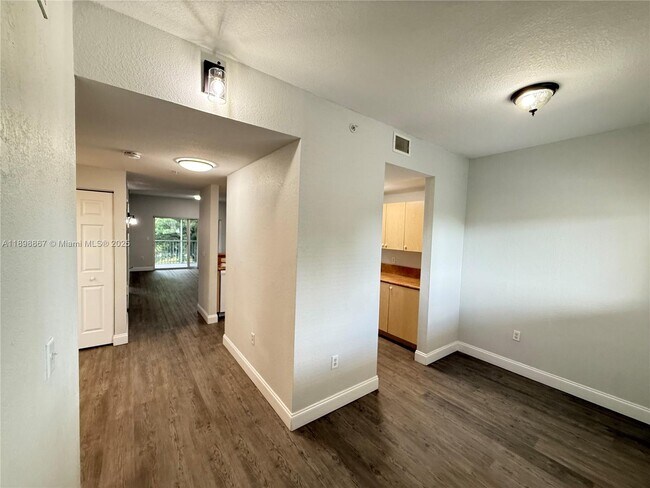 Photo - 3452 Cypress Trail Unit 205