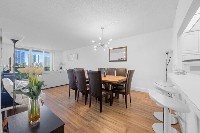 Photo - 19370 Collins Ave Unidad 422