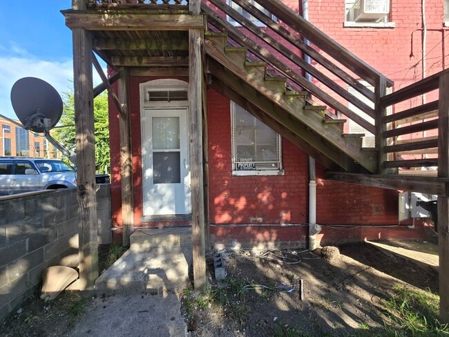 Building Photo - 217 E Leigh St Unit 1