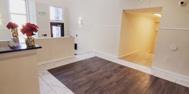 317 E. North Ave - 317 E. North Ave Condo