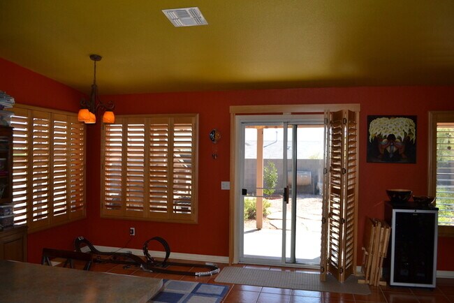 Photo - Bright & Spacious 3-Bedroom Tucson Rental ...