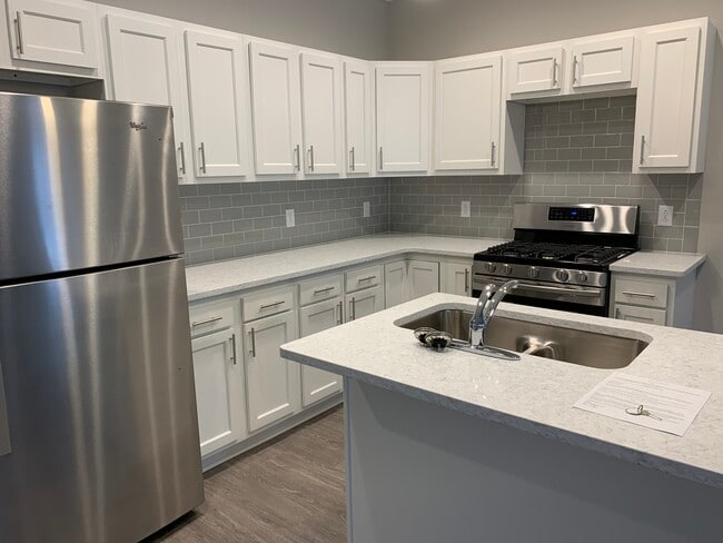 Photo - 1779 Como Park Blvd