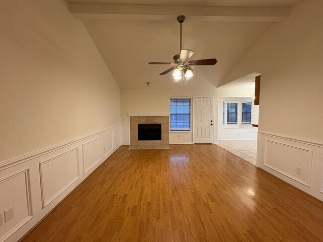 Photo - Great 3-bed 2-bath Home Birdville ISD *New...