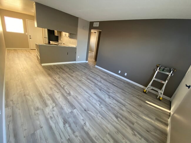 Photo - 336 W Wilson Ave Unit C