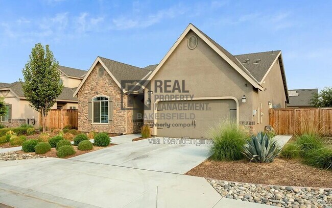 9312 Woodbrook Dr