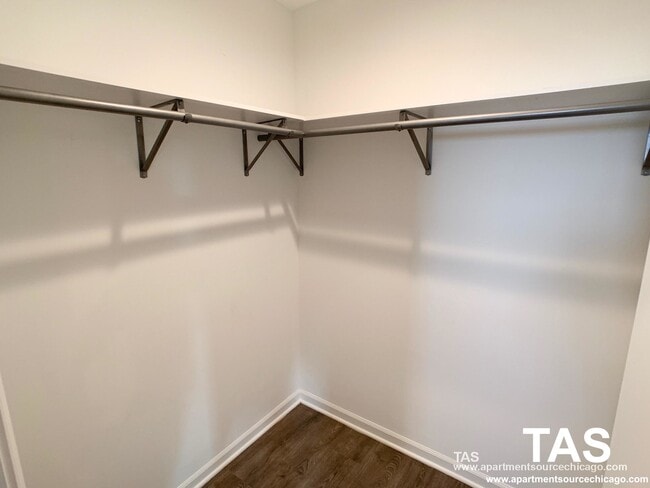 Photo - 940 W Winona St Unit 605