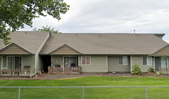 Photo - 661 S Burke Ave