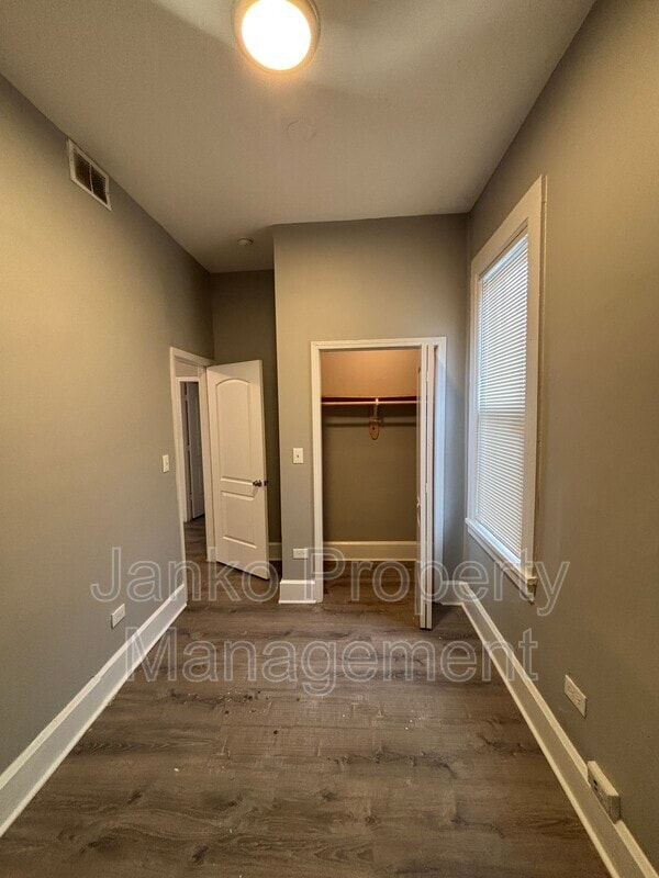 Photo - 1350 E 76th St