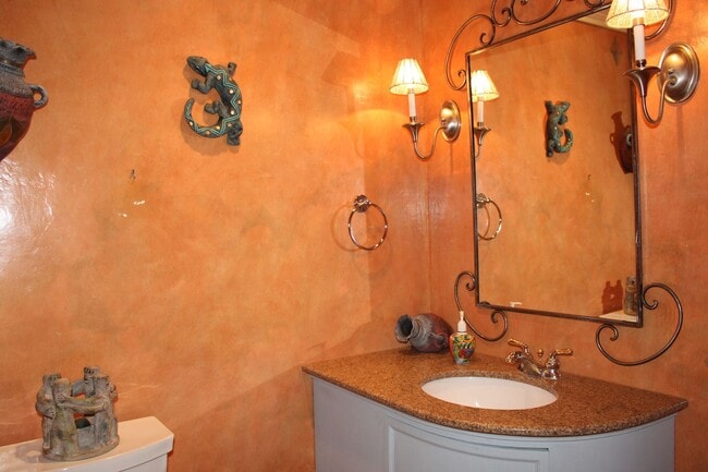 Photo - 400 Hartnell Pl