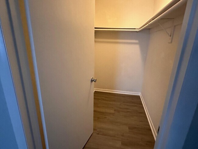 Photo - 2100 Forest Knoll Dr NE Unit 204