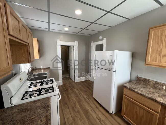 Photo - 300 Gunnison Ave SW Unit B
