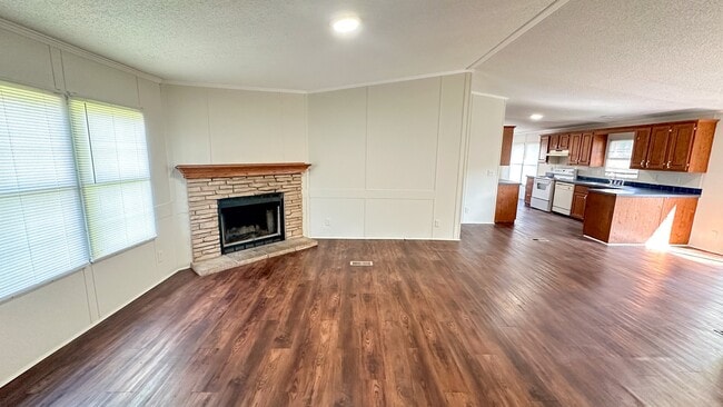 Photo - 16487 Brittany Way