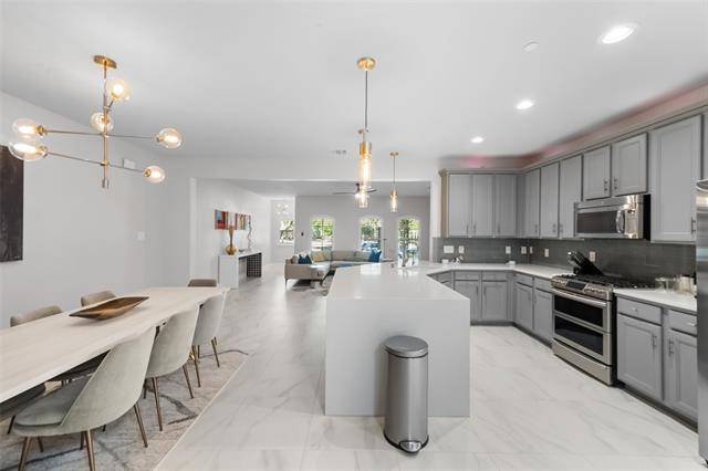 Photo - 6847 Pistoia Dr