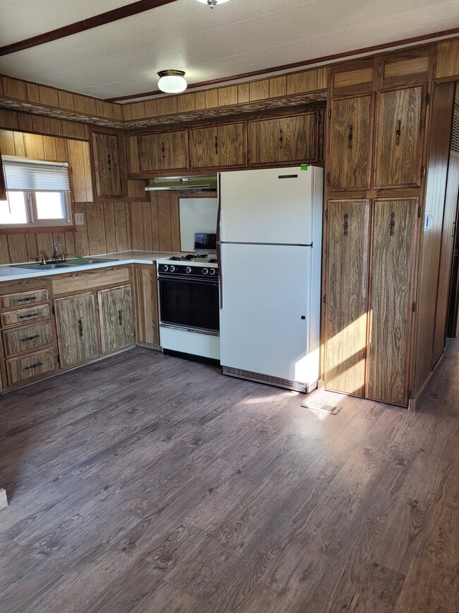 Building Photo - Terrace Acres Unit D9-MH Rental