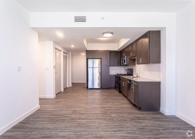 2 BDR / 2 BA -792 Sq Ft - SILVER CREEK