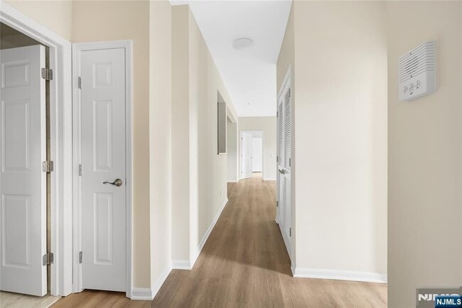 Photo - 1109 Tenakill Park W Apartamento