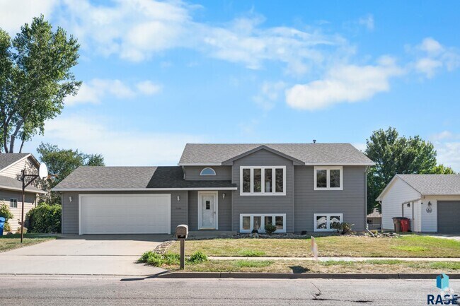 Building Photo - 5300 S Sundowner Ave Rental