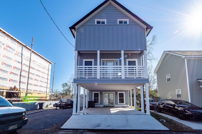 Building Photo - 3 Bedroom, 3 Bathroom Home in Union Heights - North Charleston