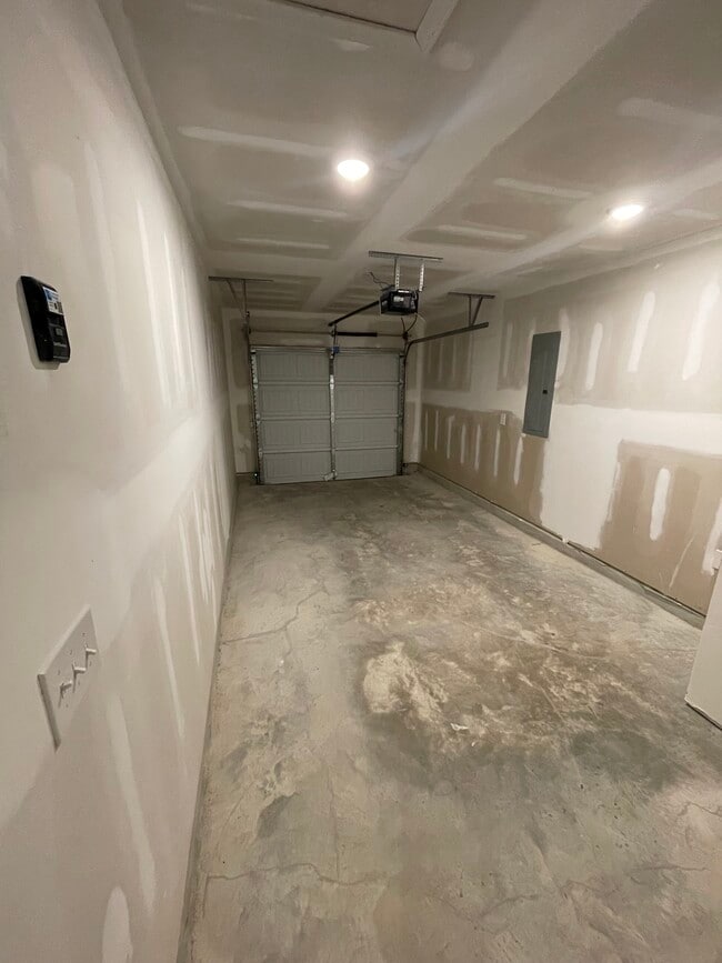 Photo - 154 Lochwolde Dr
