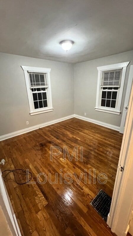 Photo - 1522 Clara Ave