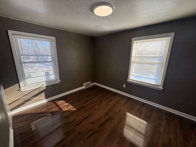 Photo - 9200 Evergreen Ave